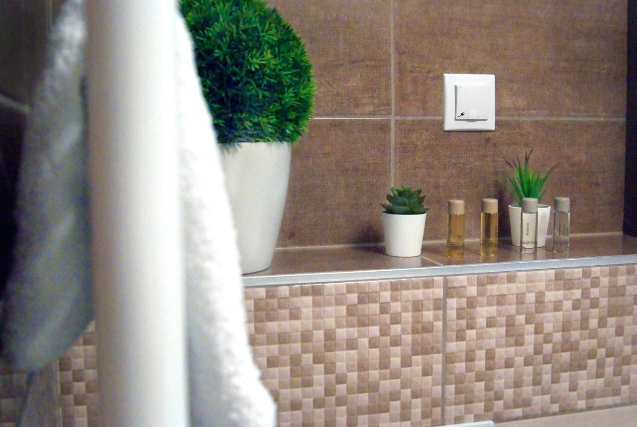 Victoria Apartman Kecskemet Ngoại thất bức ảnh