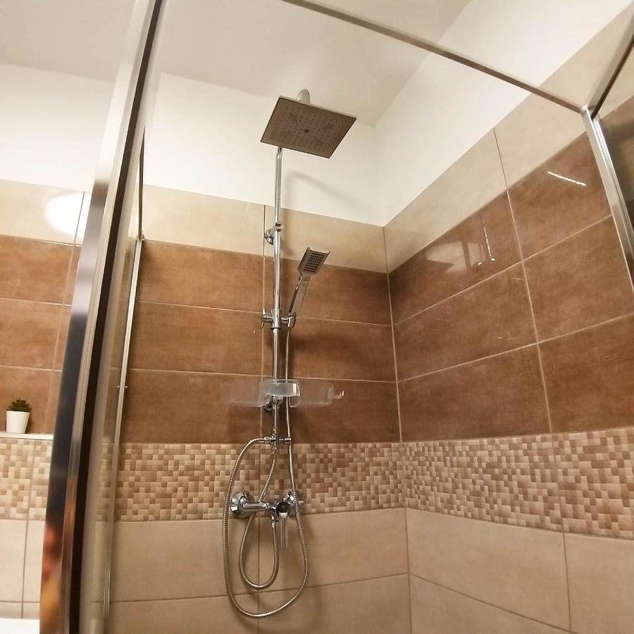 Victoria Apartman Kecskemet Ngoại thất bức ảnh